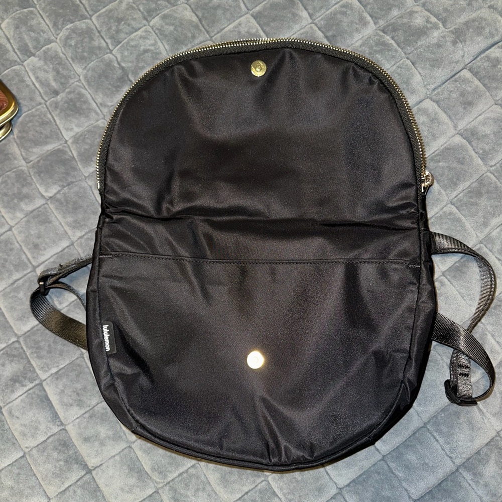{Lululemon} - Picture 2 of 2